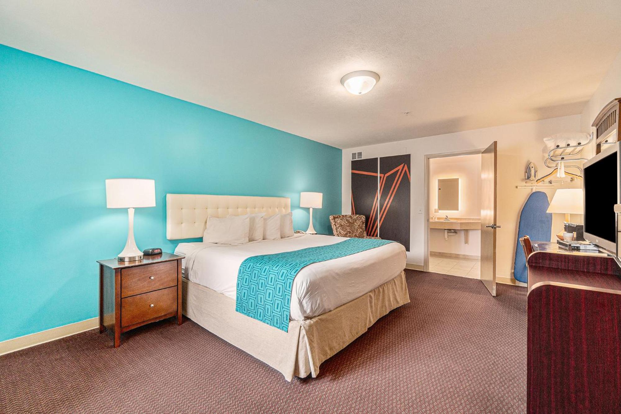 Howard Johnson By Wyndham Traverse City Exteriör bild