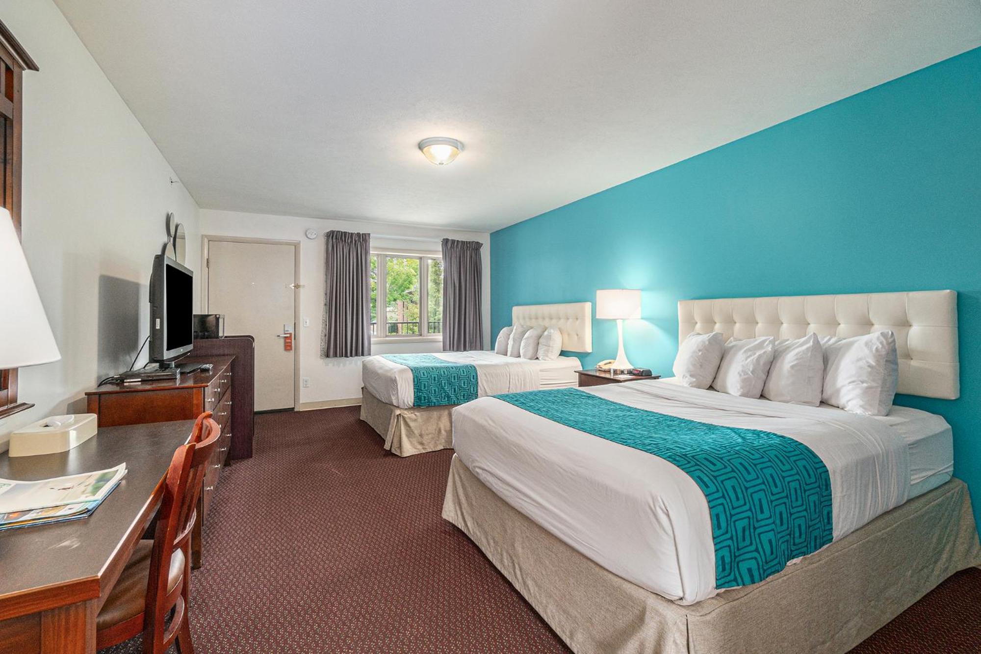 Howard Johnson By Wyndham Traverse City Exteriör bild
