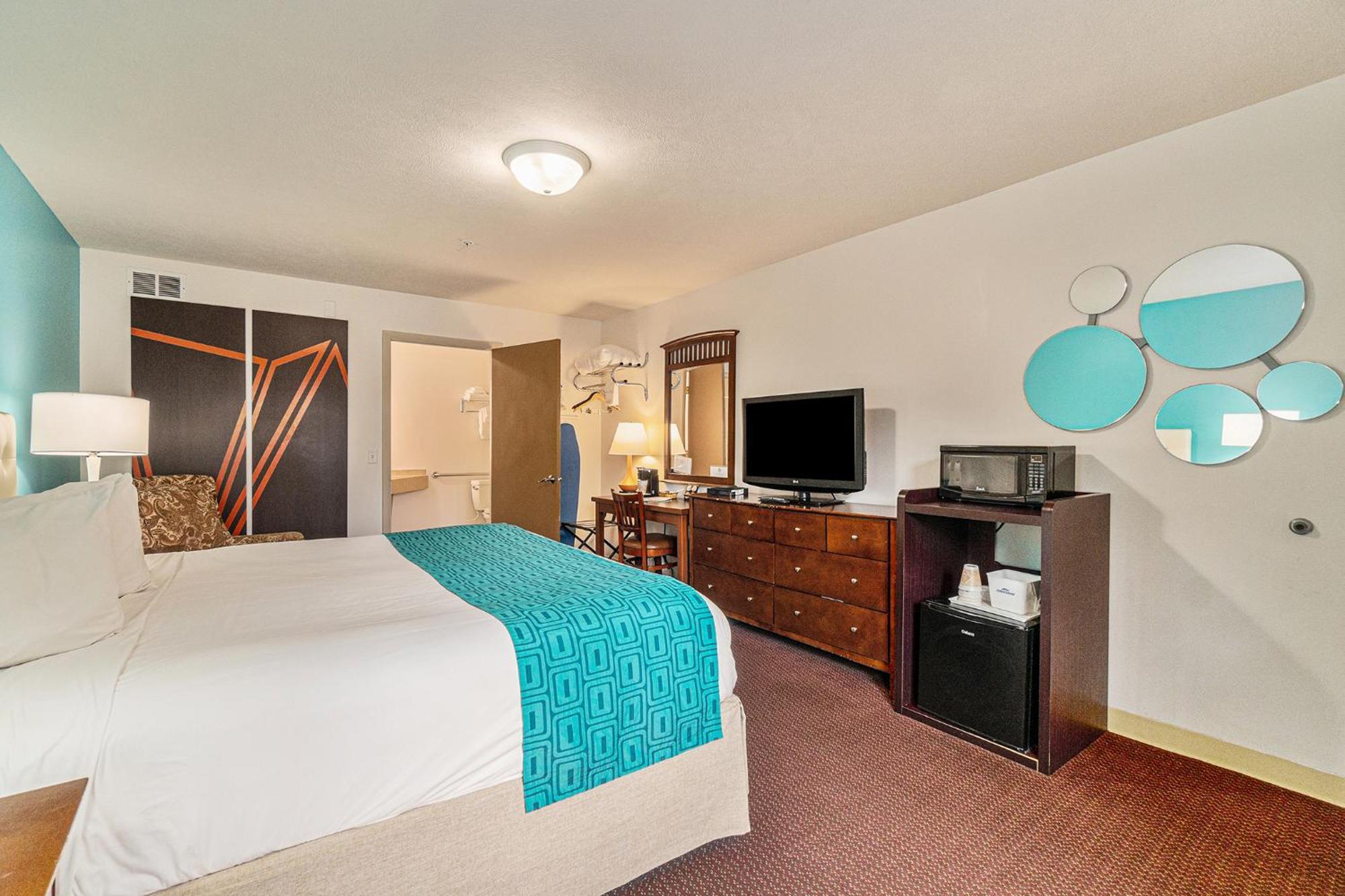 Howard Johnson By Wyndham Traverse City Exteriör bild