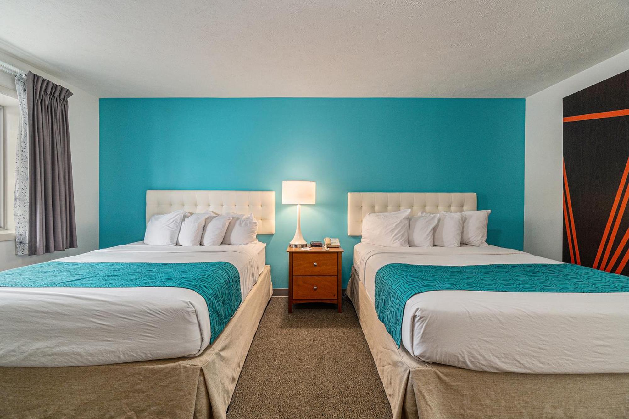 Howard Johnson By Wyndham Traverse City Exteriör bild